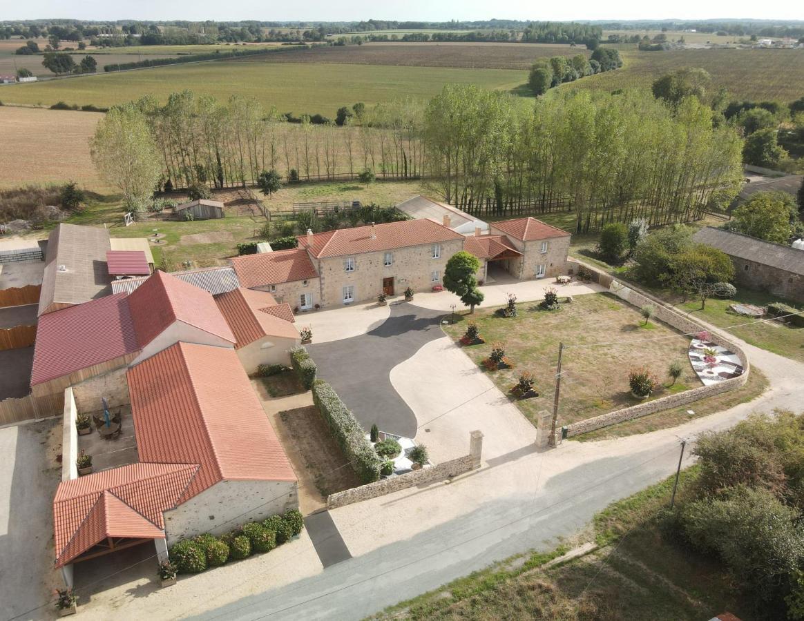 Le Logis Du Chateau Vieillevigne 外观 照片